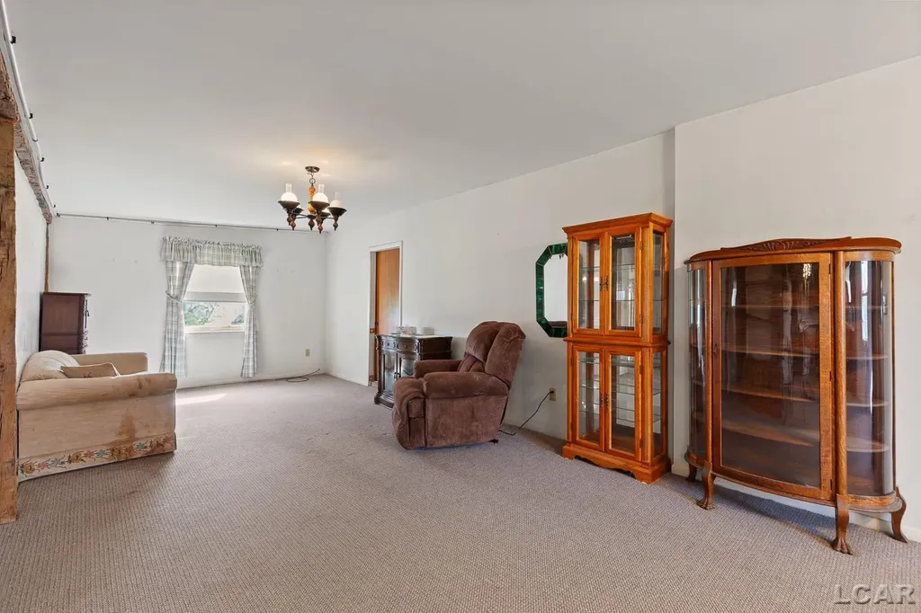 8720 Sharon Hollow Road Manchester Township MI 48158