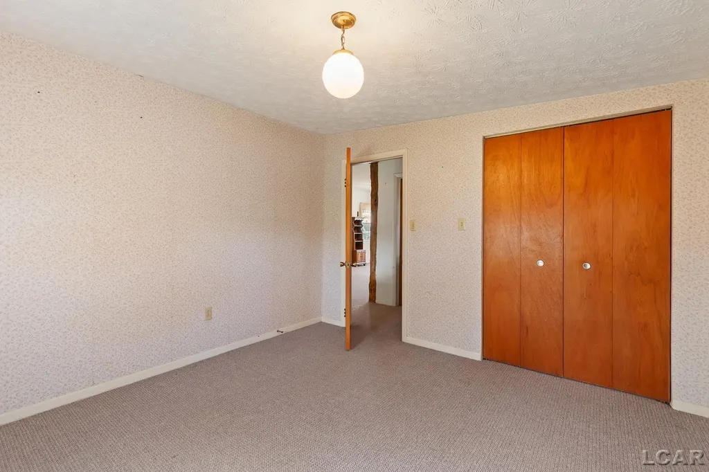 8720 Sharon Hollow Road Manchester Township MI 48158