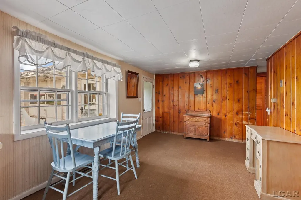 8720 Sharon Hollow Road Manchester Township MI 48158