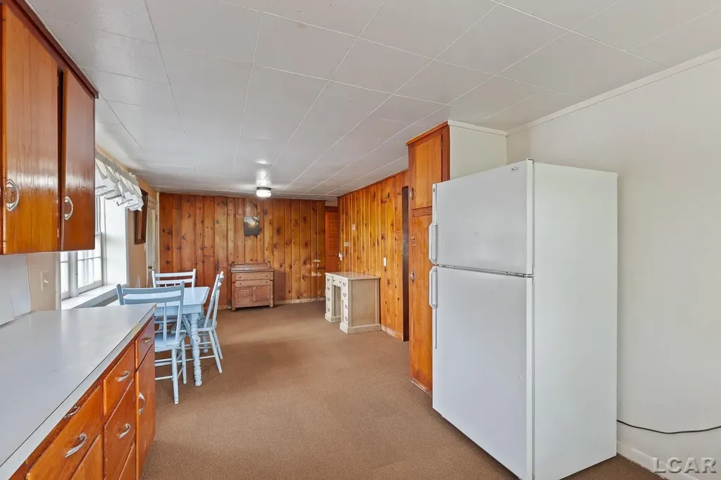 8720 Sharon Hollow Road Manchester Township MI 48158