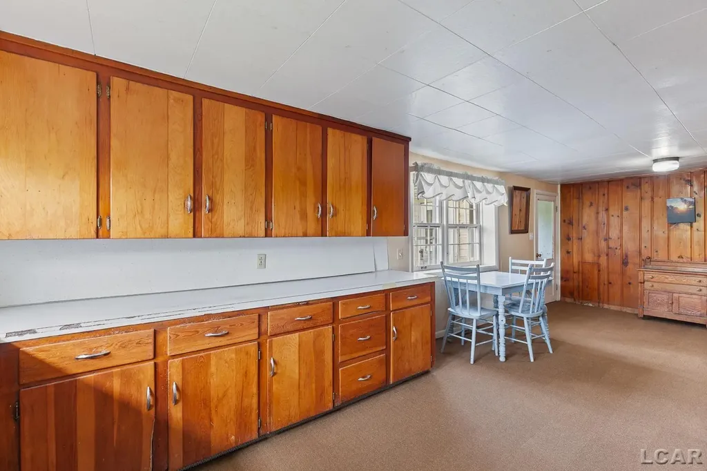 8720 Sharon Hollow Road Manchester Township MI 48158