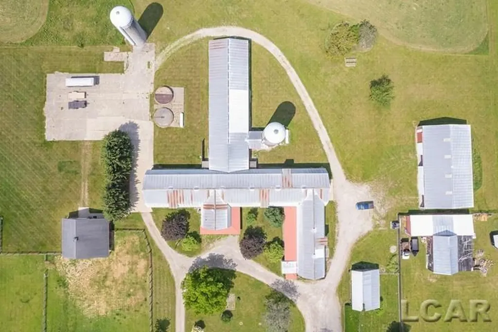 8720 Sharon Hollow Road Manchester Township MI 48158