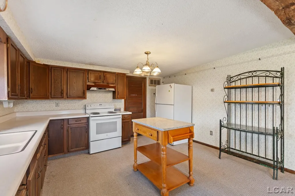 8720 Sharon Hollow Road Manchester Township MI 48158