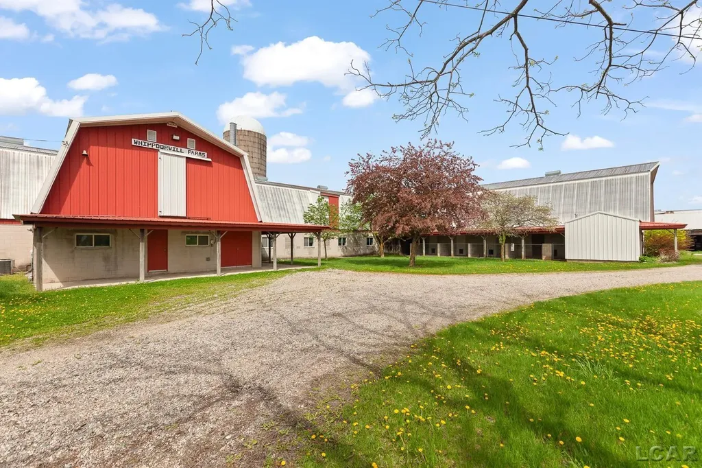 8720 Sharon Hollow Road Manchester Township MI 48158