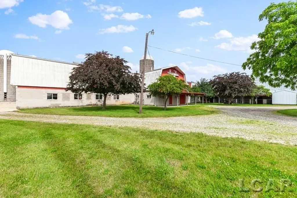 8720 Sharon Hollow Road Manchester Township MI 48158