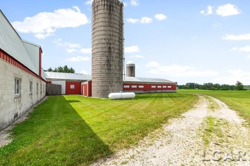 8720 Sharon Hollow Road Manchester Township MI 48158