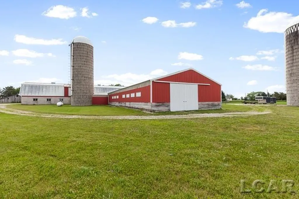 8720 Sharon Hollow Road Manchester Township MI 48158