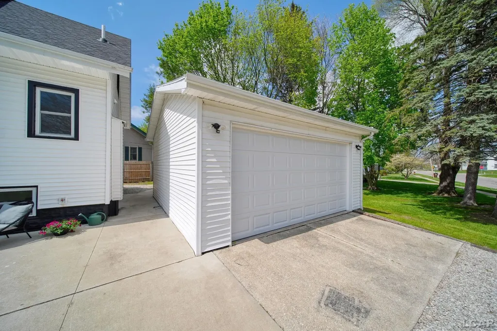 333 E Jefferson St Street Blissfield Village MI 49228