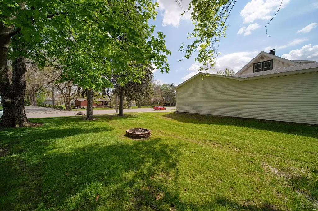 333 E Jefferson St Street Blissfield Village MI 49228