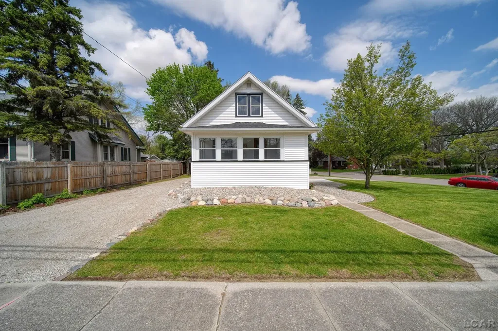 333 E Jefferson St Street Blissfield Village MI 49228