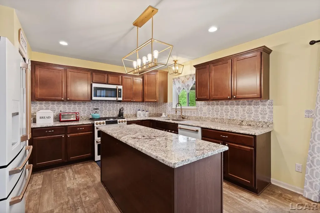 4563 Kelsey Avenue Raisin Township MI 49221