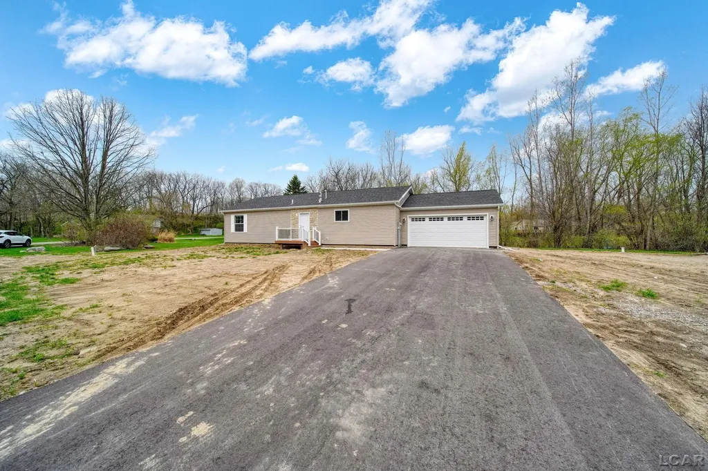 4760 Hooks Mill Road Adrian Township MI 49221
