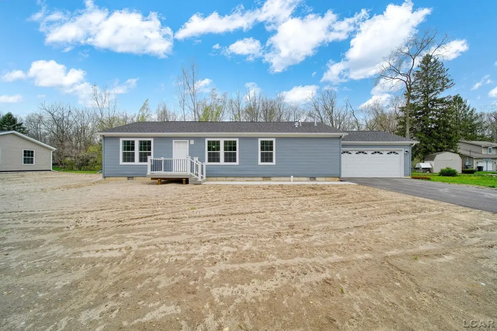 4762 Hooks Mill Drive Adrian Township MI 49221
