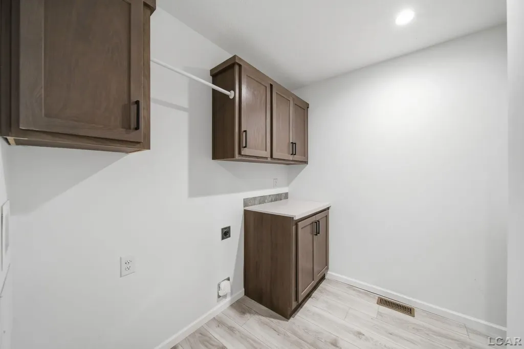4762 Hooks Mill Drive Adrian Township MI 49221