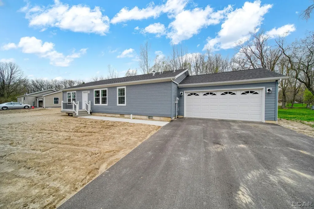 4762 Hooks Mill Drive Adrian Township MI 49221