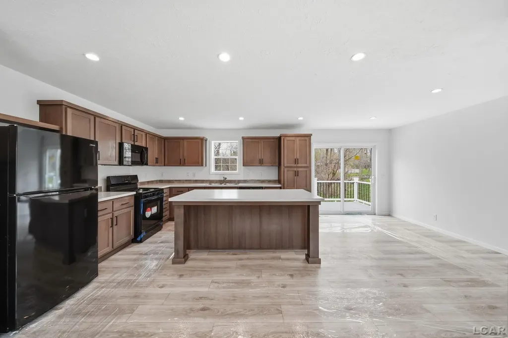 4762 Hooks Mill Drive Adrian Township MI 49221