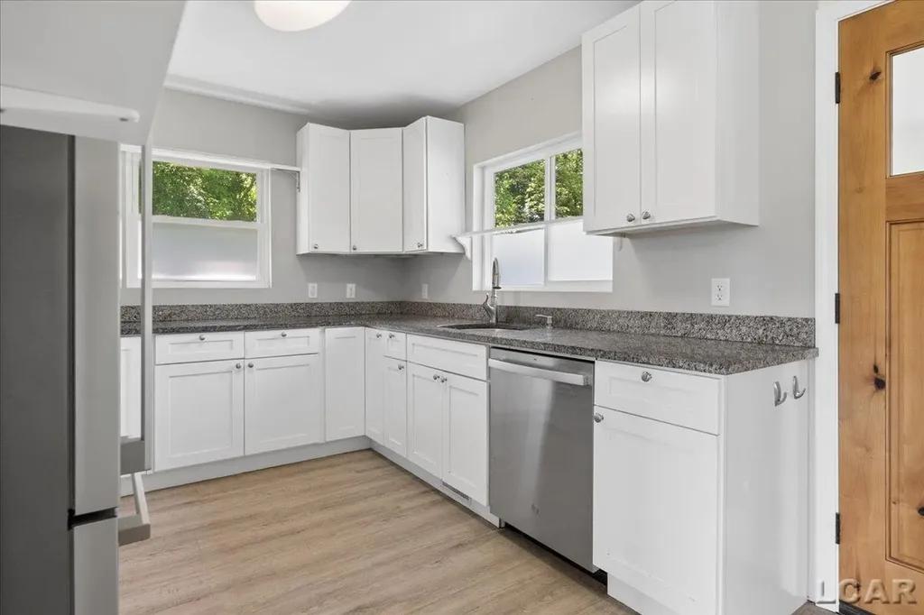 1400 Lakeview Drive Manchester Township MI 49287