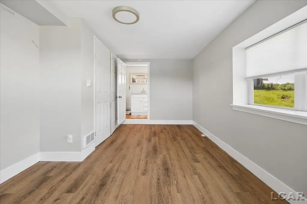 1400 Lakeview Drive Manchester Township MI 49287