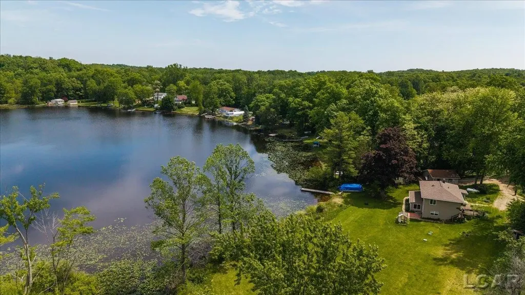 1400 Lakeview Drive Manchester Township MI 49287