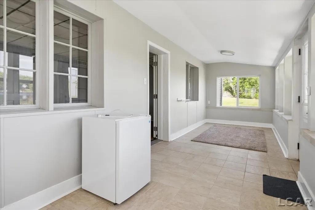 1400 Lakeview Drive Manchester Township MI 49287