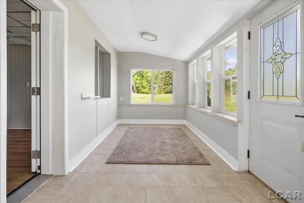 1400 Lakeview Drive Manchester Township MI 49287