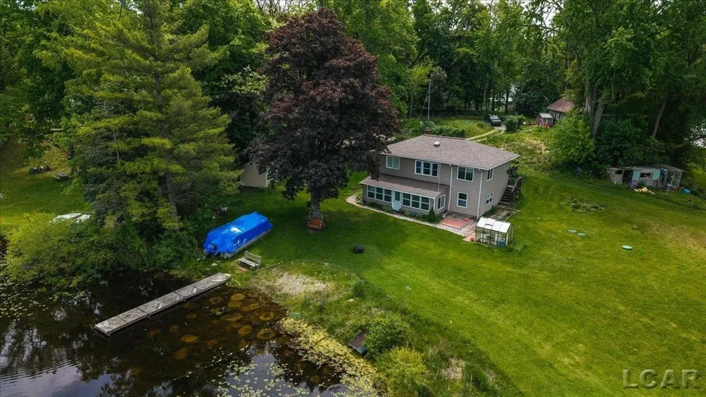 1400 Lakeview Drive Manchester Township MI 49287