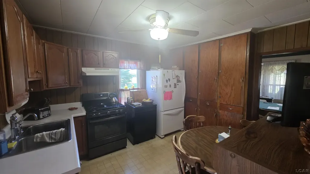 6284 W Weston Road Unknown City MI 49279