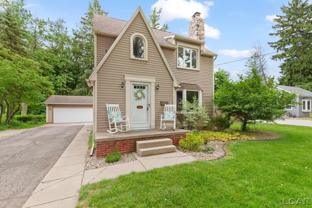 925 Lincoln Avenue Adrian City MI 49221