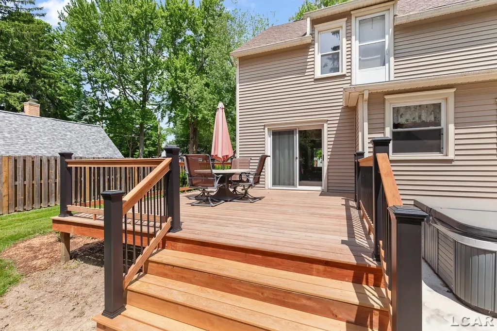 925 Lincoln Avenue Adrian City MI 49221