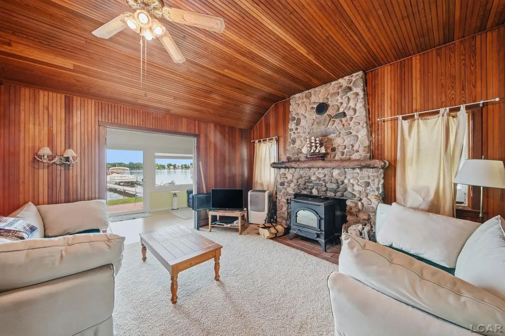 392 Egan Highway Cambridge Township MI 49230
