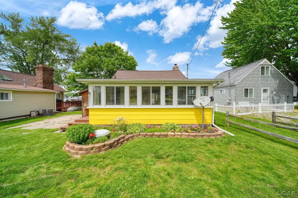 392 Egan Highway Cambridge Township MI 49230