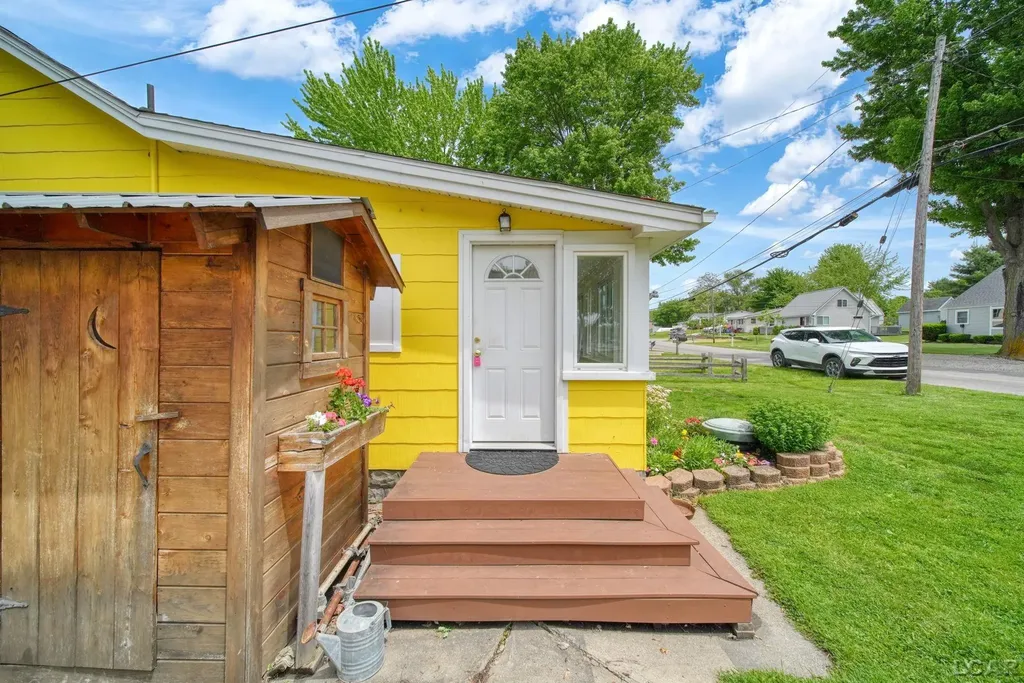 392 Egan Highway Cambridge Township MI 49230