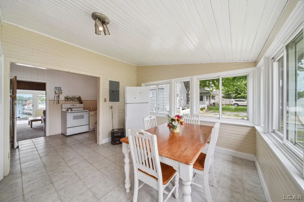 392 Egan Highway Cambridge Township MI 49230