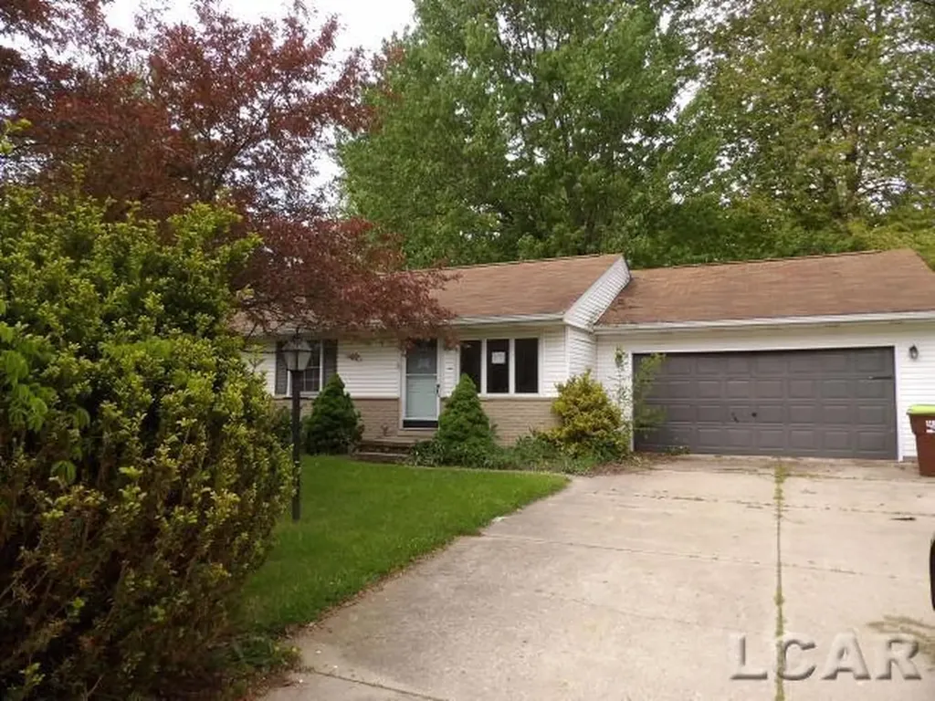 164 Pleasant Knoll Drive Adrian City MI 49221