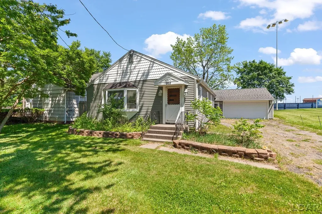 922 Addison Street Adrian City MI 49221