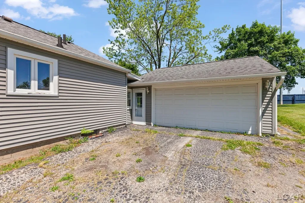 922 Addison Street Adrian City MI 49221