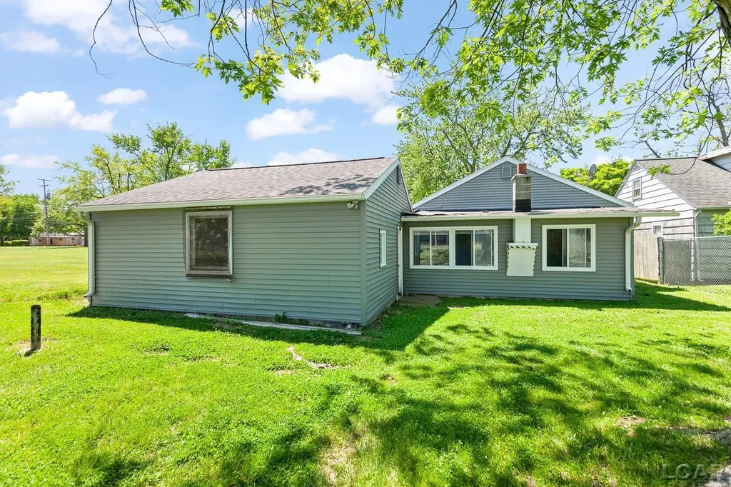 922 Addison Street Adrian City MI 49221