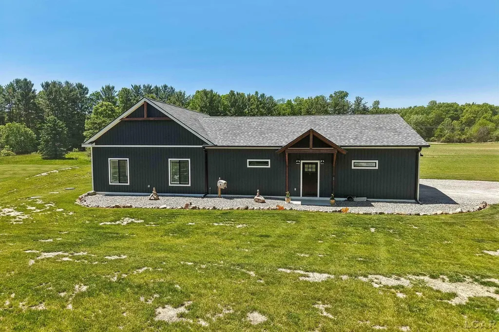 20785 Hogan Road Manchester Township MI 48158