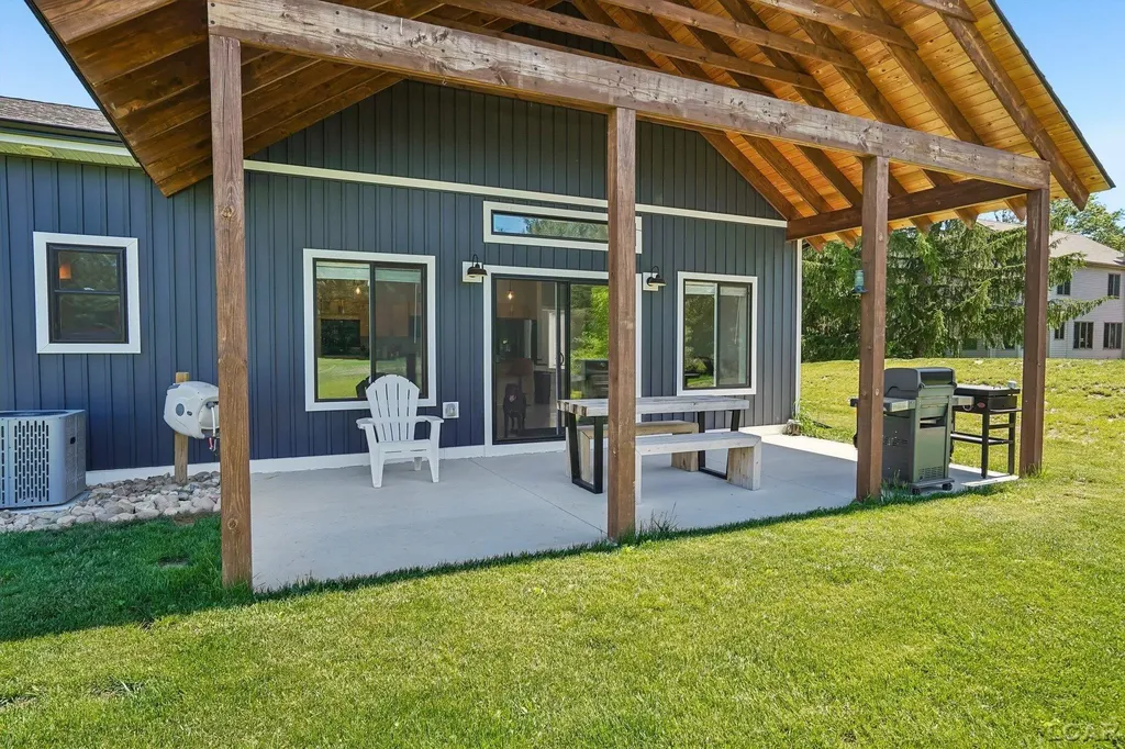 20785 Hogan Road Manchester Township MI 48158