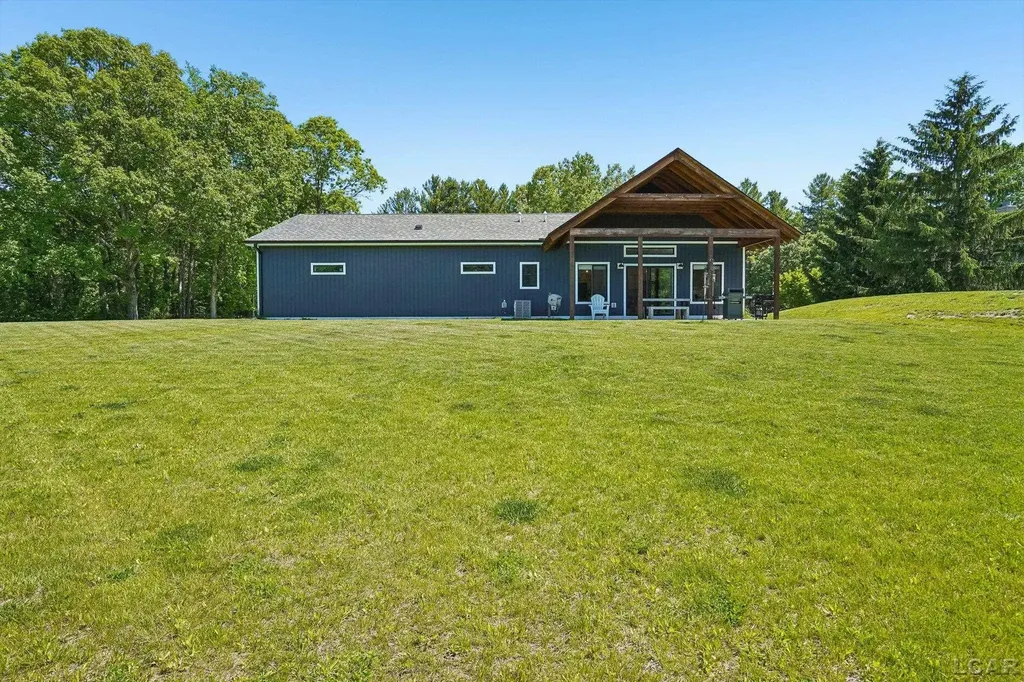 20785 Hogan Road Manchester Township MI 48158