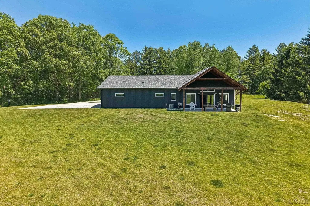 20785 Hogan Road Manchester Township MI 48158