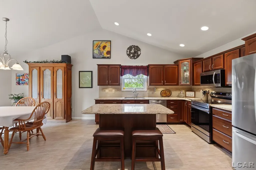 11590 Harrington Place Road Cambridge Township MI 49230