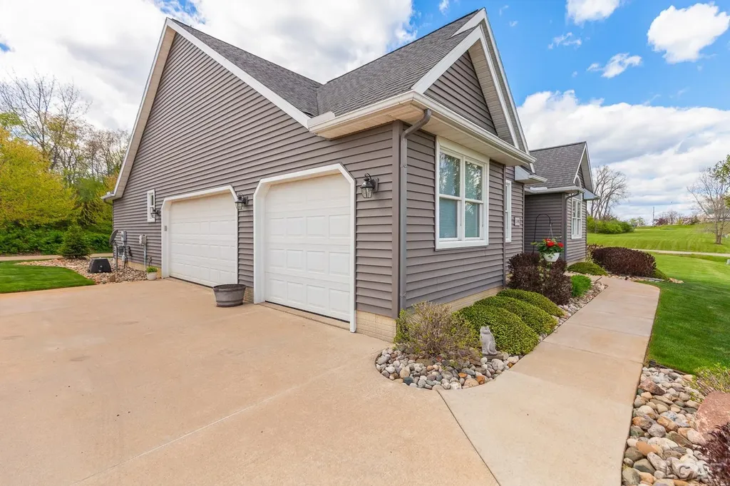 11590 Harrington Place Road Cambridge Township MI 49230
