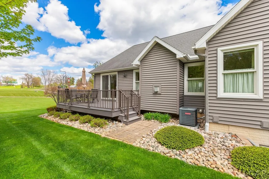 11590 Harrington Place Road Cambridge Township MI 49230