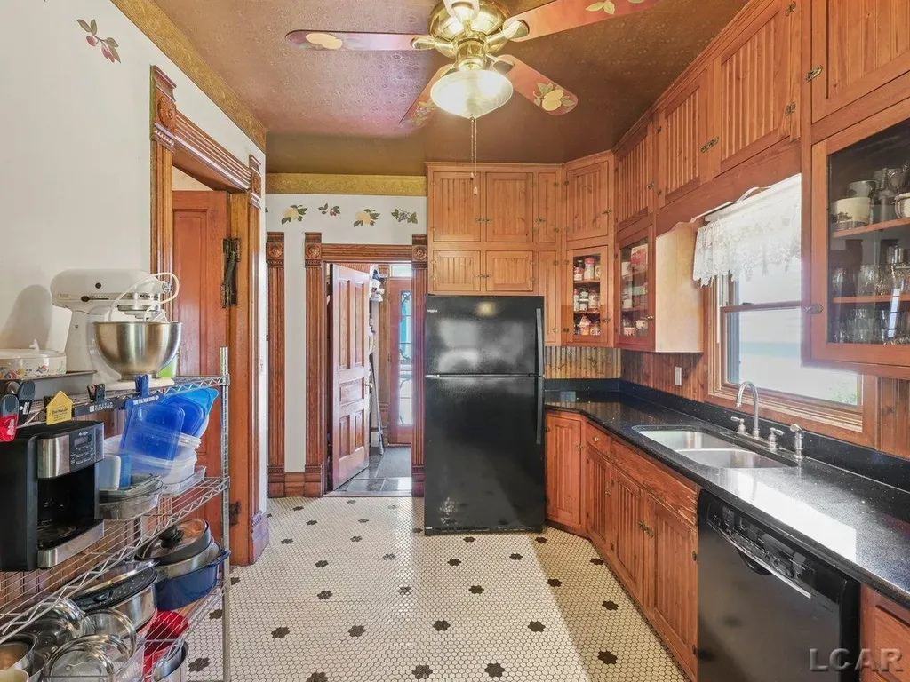 226 Giles Avenue Blissfield Village MI 49228