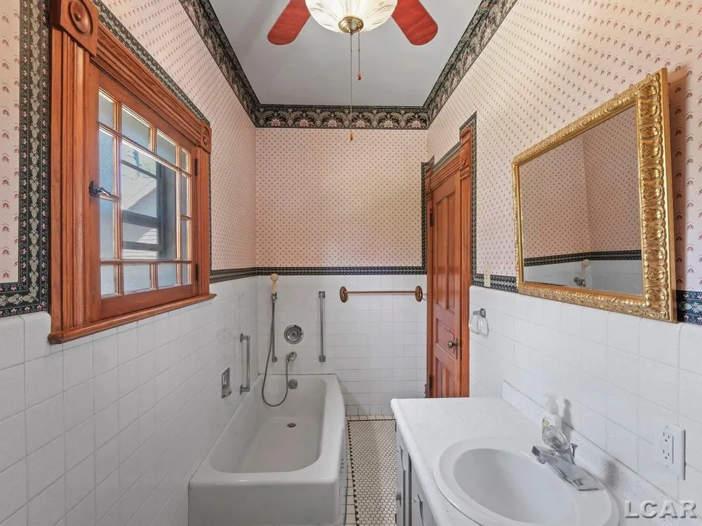 226 Giles Avenue Blissfield Village MI 49228