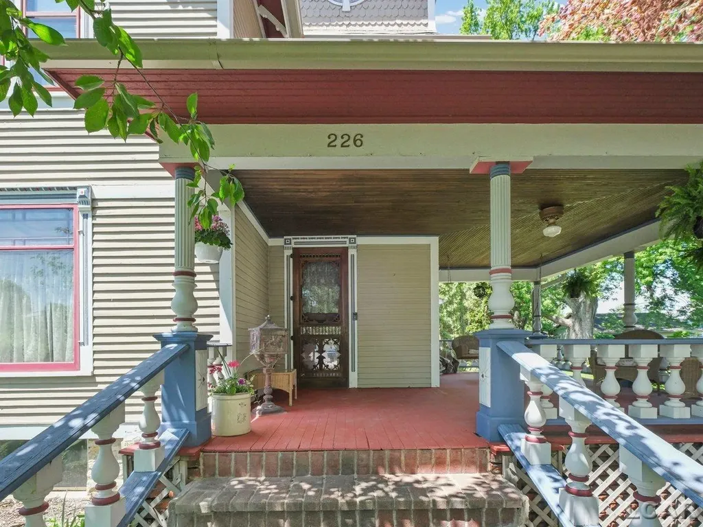 226 Giles Avenue Blissfield Village MI 49228