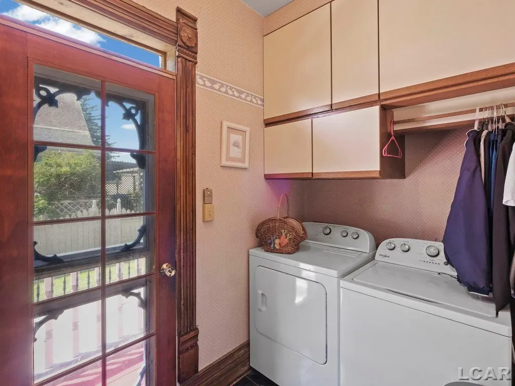 226 Giles Avenue Blissfield Village MI 49228