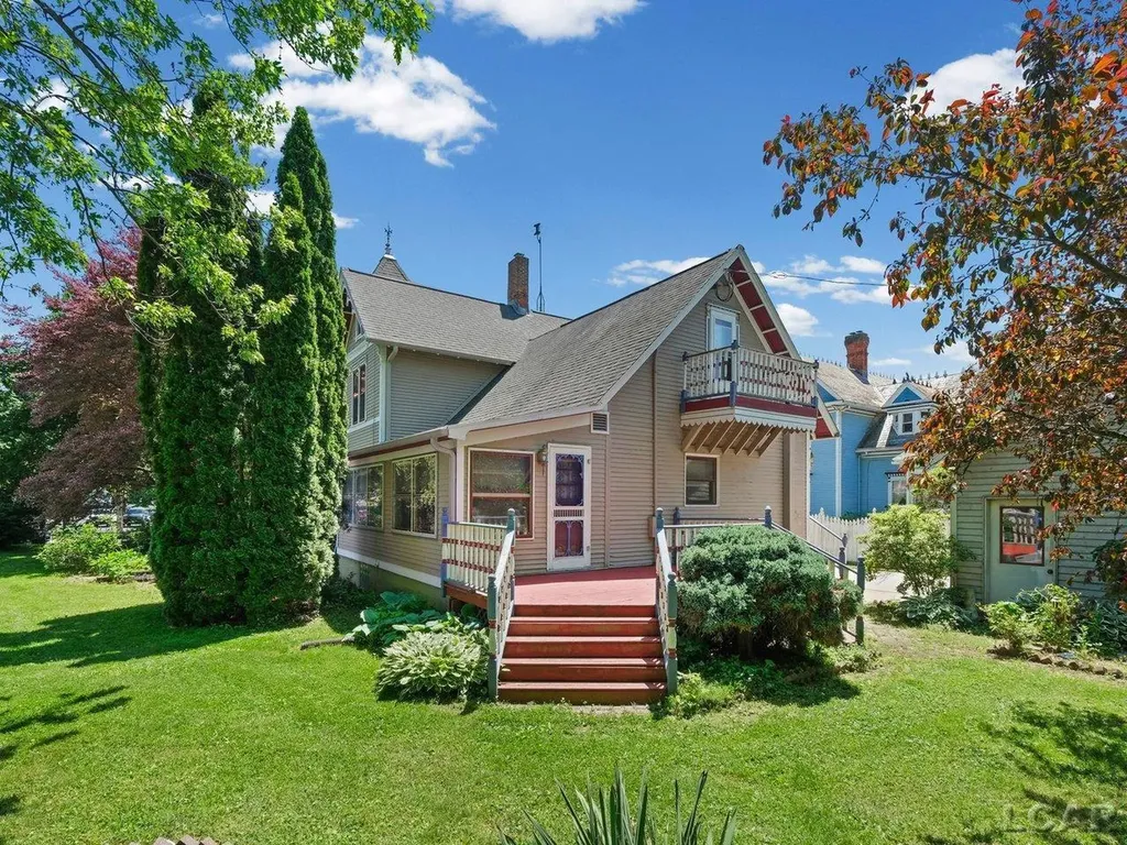 226 Giles Avenue Blissfield Village MI 49228