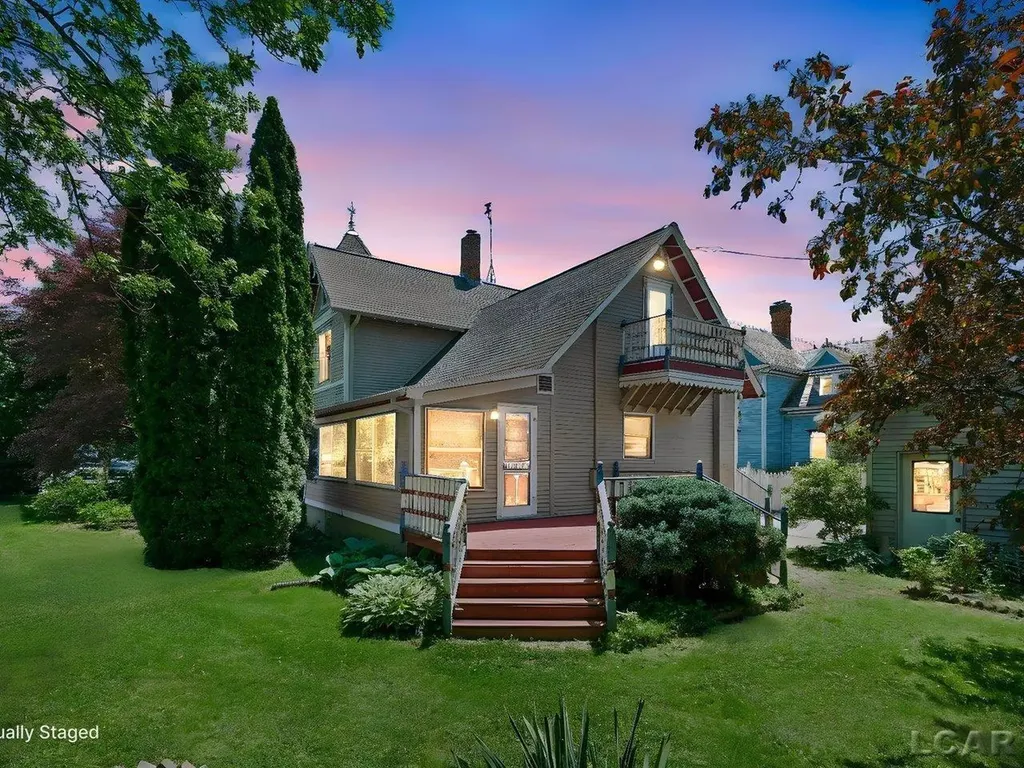 226 Giles Avenue Blissfield Village MI 49228